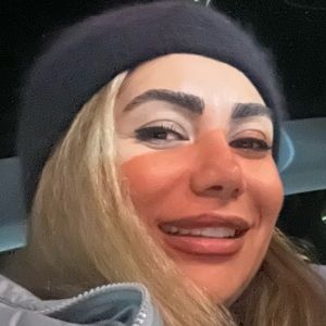 Meet your Posher, Samira